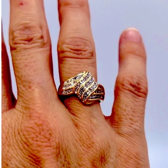 ✨Estate Diamond 10K Gold Swirl Three Row Statement Ring✨